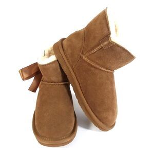 Boys Slippers . Size: 11Y . Amelia Youth ........ Pawz by Bearpaw